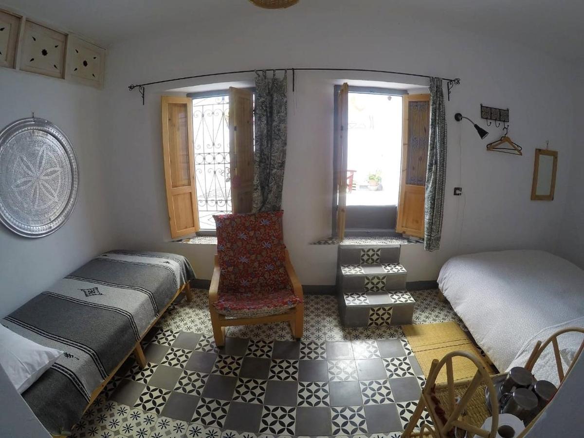 Vallparadis Pension Familiar" Firdaus" เชฟชาอูน ภายนอก รูปภาพ