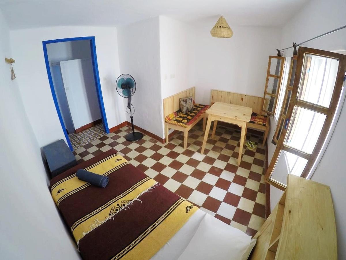 Vallparadis Pension Familiar" Firdaus" เชฟชาอูน ภายนอก รูปภาพ